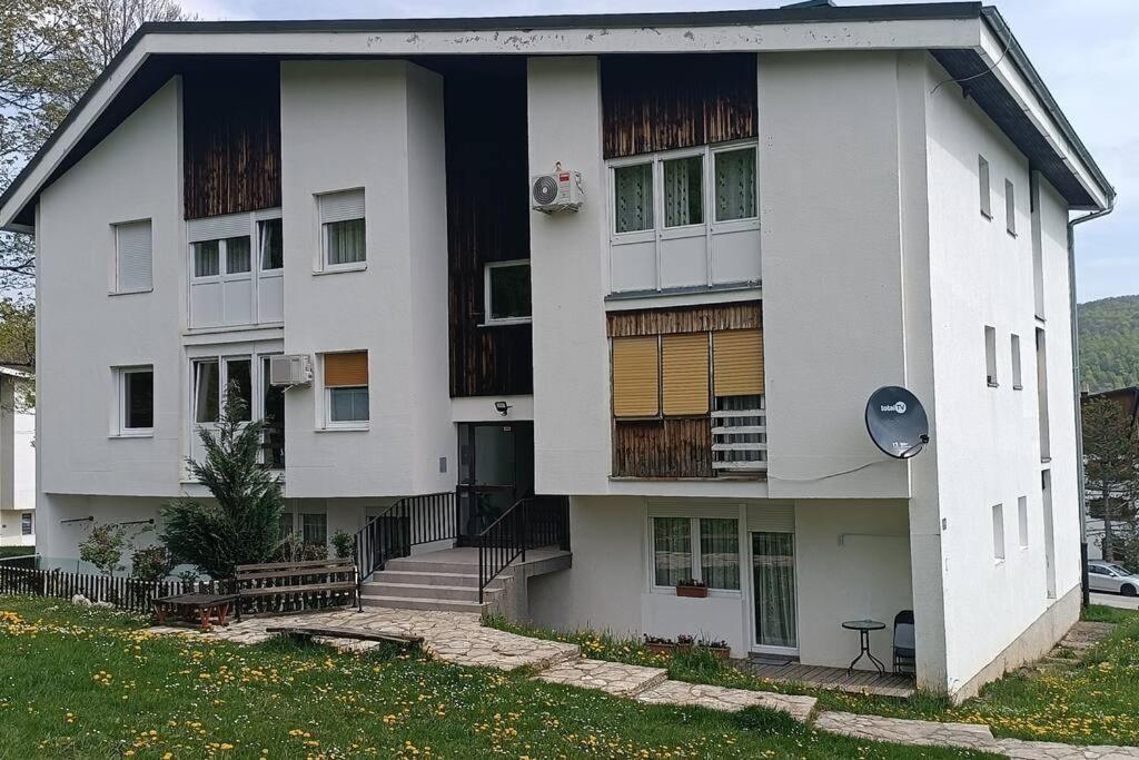 Plitvice Green Apartment Plitvicka Jezera Bagian luar foto